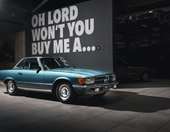 Στα 92 του πούλησε τη Mercedes 500SL που είχε ανέγγιχτη για 40 χρόνια (video)