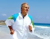 Έρευνα βρήκε σε ποια ηλικία ξεκινάμε να γερνάμε απότομα - Πότε ακριβώς αρχίζει η βιολογική φθορά