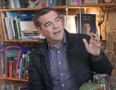 Αλ.Τσίπρας: Η κρίση εμπιστοσύνης στους θεσμούς απειλεί τη Δημοκρατία - Σοκ συμμετοχής η απάντηση στην ολιγαρχία και την ακροδεξιά