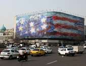 Προειδοποίηση Ιράν σε Τραμπ: "Όποιος σπέρνει ανέμους, θερίζει θύελλες" - Τοιχογραφία με σορούς και μαχητικά που εκρήγνυνται