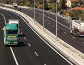 Με τεχνητή νοημοσύνη για ψηφιακά εργαλεία η παρακολούθηση των φορτηγών μεταφοράς εμπορευμάτων για τον περιορισμό του λαθρεμπορίου