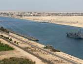 Η μάχη της Διώρυγας του Σουέζ για την επιστροφή στον χάρτη της ναυσιπλοΐας