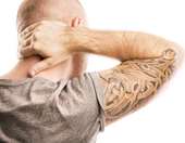 Οι επιστήμονες προειδοποιούν ότι τα τατουάζ μπορεί να αυξήσουν τον κίνδυνο καρκίνου