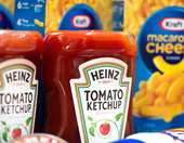 Η Berkshire Hathaway βγάζει προς πώληση μετοχές της Kraft Heinz, μετά την ανακοίνωση της διάσπασης της εταιρείας