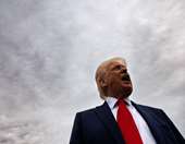 Reuters: Αυξημένο κίνδυνο ύφεσης της παγκόσμιας οικονομίας φέτος βλέπουν οι οικονομολόγοι