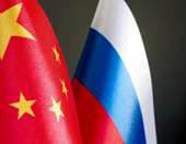 Bloomberg: Η Κίνα και η Ρωσία κατέληξαν σε συμφωνία με τους Χούθι για τη ναυσιπλοΐα στην Ερυθρά Θάλασσα