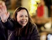 Οι περισσότεροι Βενεζουελάνοι θέλουν τη Ματσάδο στο "τιμόνι" της χώρας - Πόσοι επιδοκιμάζουν τη σύλληψη Μαδούρο