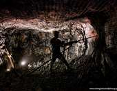 Η ΕΕ προσπαθεί να ξεφύγει από τον έλεγχο της Κίνας στα κρίσιμα ορυκτά - Μπορεί να το αντέξει οικονομικά;