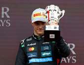 Δείτε τα απίθανα κύπελλα της F1 φτιαγμένα από LEGO