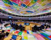 Στο τραπέζι του Eurogroup η έκδοση περισσότερου κοινού χρέους - Πρεμιέρα και για την πρωτοβουλία της "ομάδας των έξι"