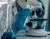 Οι 4 καρκίνοι που αυξάνονται στους κάτω των 50 ετών: Μαστού, παχέος εντέρου, νεφρών και της μήτρας