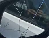 Δεκάδες καθρέπτες αυτοκινήτων κατέστρεψε ένας απρόσμενος δράστης