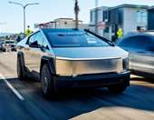 Οδηγούμε Tesla Cybertruck: Το ηλεκτρικό pick up της νέας εποχής είναι από ατσάλι