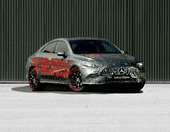 Δείτε τη νέα Mercedes CLA σχεδόν χωρίς καμουφλάζ