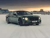 Η Bentley Flying Spur Speed κάνει ρεκόρ στην άκρη της γης και προσφέρει θέαμα