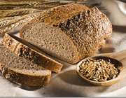 Περιορίζουν και το ψωμί οι Έλληνες