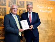 Με δύο ποιητικές εκδόσεις η Τράπεζα Πειραιώς συνεχίζει τις δράσεις της για την επέτειο της Επανάστασης του 1821