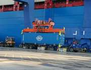 Ανεβάζει ρυθμούς ο Πειραιάς στη διακίνηση containers