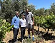 Εξαγορά του Village Shopping &amp; More στο Ρέντη από Premia και οικογένεια Αντετοκούνμπο έναντι €14,1 εκατ.