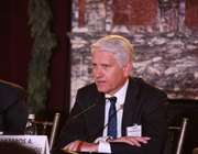 Λάζαρος Παπαγαρυφάλλου: &quot;Πρότυπο ευρωπαϊκής διασυνοριακής συνεργασίας η συμμαχία Alpha Bank και UniCredit&quot;