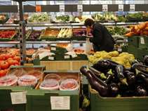 Στο 2% ο πληθωρισμός τον Οκτώβριο - Μετριάστηκαν ελαφρώς οι ανατιμήσεις στα ενοίκια, επιτάχυναν στα τρόφιμα