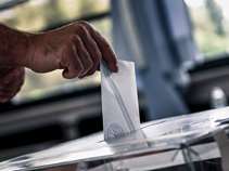 Δημοσκόπηση (Opinion Poll): Στο 30,2% η ΝΔ στην εκτίμηση ψήφου - Τα ποσοστά για Καρυστιανού, Τσίπρας, Σαμαράς