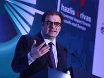 Μήνυμα εντός και εκτός Ελλάδας η θέσπιση συνταγματικού ορίου στο χρέος