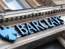 Barclays: Το ισχυρό αναπτυξιακό και δημοσιονομικό story της Ελλάδας διατηρεί τα ελληνικά ομόλογα στα top picks και το 2026