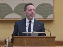 ΤτΕ: Ανάπτυξη 2,1% την επόμενη διετία και υποχώρηση του πληθωρισμού