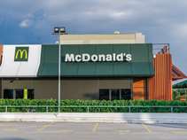 Γιατί η McDonald's κλείνει καταστήματα στην Αττική - Τι αλλάζει