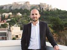 Dialectica: Όταν η τεχνητή νοημοσύνη δεν αρκεί