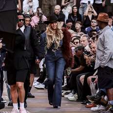 Η Beyoncé είναι πλέον δισεκατομμυριούχος