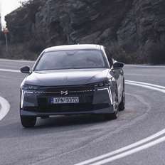 Οδηγούμε DS No4 Hybrid: Η premium επιλογή
