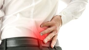 Πόνος στην πλάτη: Τι φταίει και πώς θα τον προλάβετε