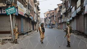 Ινδία: Τουλάχιστον 9 νεκροί και 29 τραυματίες από την έκρηξη σε αστυνομικό τμήμα του Κασμίρ