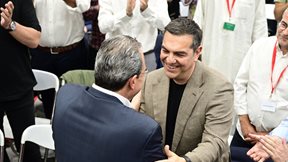 Στην αγκαλιά του Τσίπρα ο ΣΥΡΙΖΑ: Μόνο τρεις διαφώνησαν με την πρόταση Φάμελλου για συμπόρευση - "Απασφάλισε" ο Πολάκης