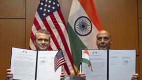 ΗΠΑ και Ινδία υπέγραψαν 10ετές πλαίσιο αμυντικής συμφωνίας