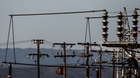 Γερμανία: Εμπόδια στα σχέδια κατασκευής σταθμών παραγωγής ηλεκτρικής ενέργειας με φυσικό αέριο λόγω καταγγελίας στην ΕΕ