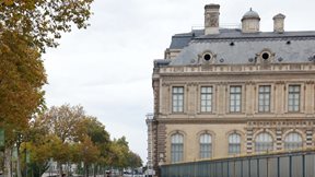 Γαλλία: Σύλληψη τεσσάρων ακόμη ατόμων για τη ληστεία στο Λούβρο