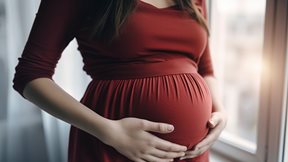 Είναι η παρακεταμόλη ασφαλής για τις εγκύους και πως συνδέθηκε με την εμφάνιση αυτισμού στα παιδιά;