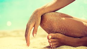 Αλήθειες και μύθοι για τον ήλιο και το δέρμα