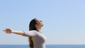 Αυτές είναι οι τροφές που συστήνουν ο πνευμονολόγος και η διατροφολόγος για υγιείς πνεύμονες