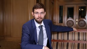 Τιμούρ Τουρλόφ: "Θα βοηθήσουμε ελληνικές εταιρείες να αντλήσουν κεφάλαια από τις ΗΠΑ"