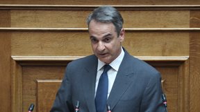 Πολιτική σύγκρουση στη Βουλή: Ο Μητσοτάκης απαντά στον Ανδρουλάκη για ακρίβεια και ιδιωτικό χρέος