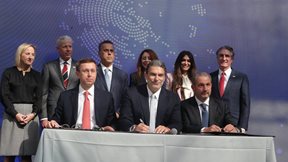 Υπεγράφη η συμφωνία ΔΕΠΑ Εμπορίας – AKTOR με την αμερικανική Venture Global για LNG