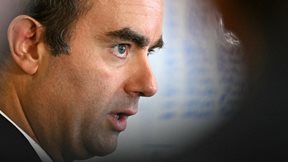 Το θρίλερ του γαλλικού προϋπολογισμού - Η πολιτική παράλυση και ένα έλλειμμα που πρέπει να μειωθεί