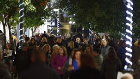 Το εορταστικό ωράριο των καταστημάτων στον Πειραιά