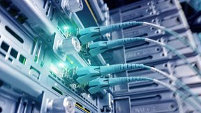 Οπτικές ίνες: Σημαντική βελτίωση για την Ελλάδα, παραμένει όμως μεταξύ των ουραγών του ΟΟΣΑ