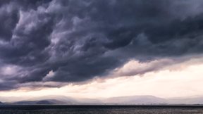 Επελαύνει η κακοκαιρία: Έντονες βροχές στη Δυτική Ελλάδα - Έπεσαν δέντρα, πλημμύρισαν υπόγεια