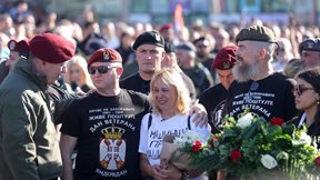 Σερβία: Μεγάλη συγκέντρωση μνήμης στο Νόβι Σαντ για τα θύματα της τραγωδίας στον σιδηροδρομικό σταθμό